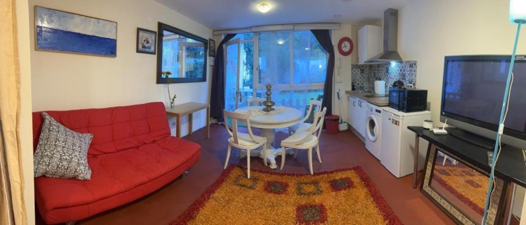 Apartamento Abierto Con Patio Matadepera Екстериор снимка