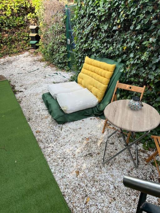 Apartamento Abierto Con Patio Matadepera Екстериор снимка